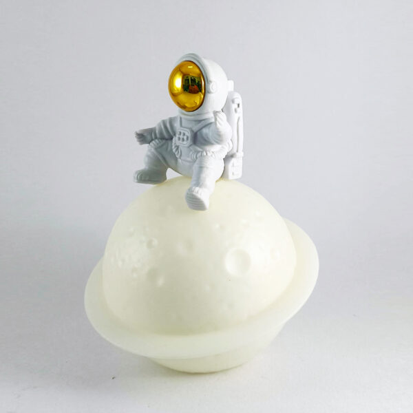 Astronaut Moon Lamp